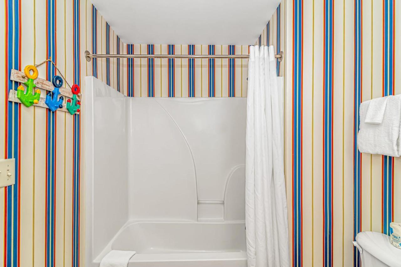 Ocean Breeze Luxury Villas 3D, Nicely Updated! Across From The Ocean! Sleeps 18 ! Myrtle Beach Phòng bức ảnh